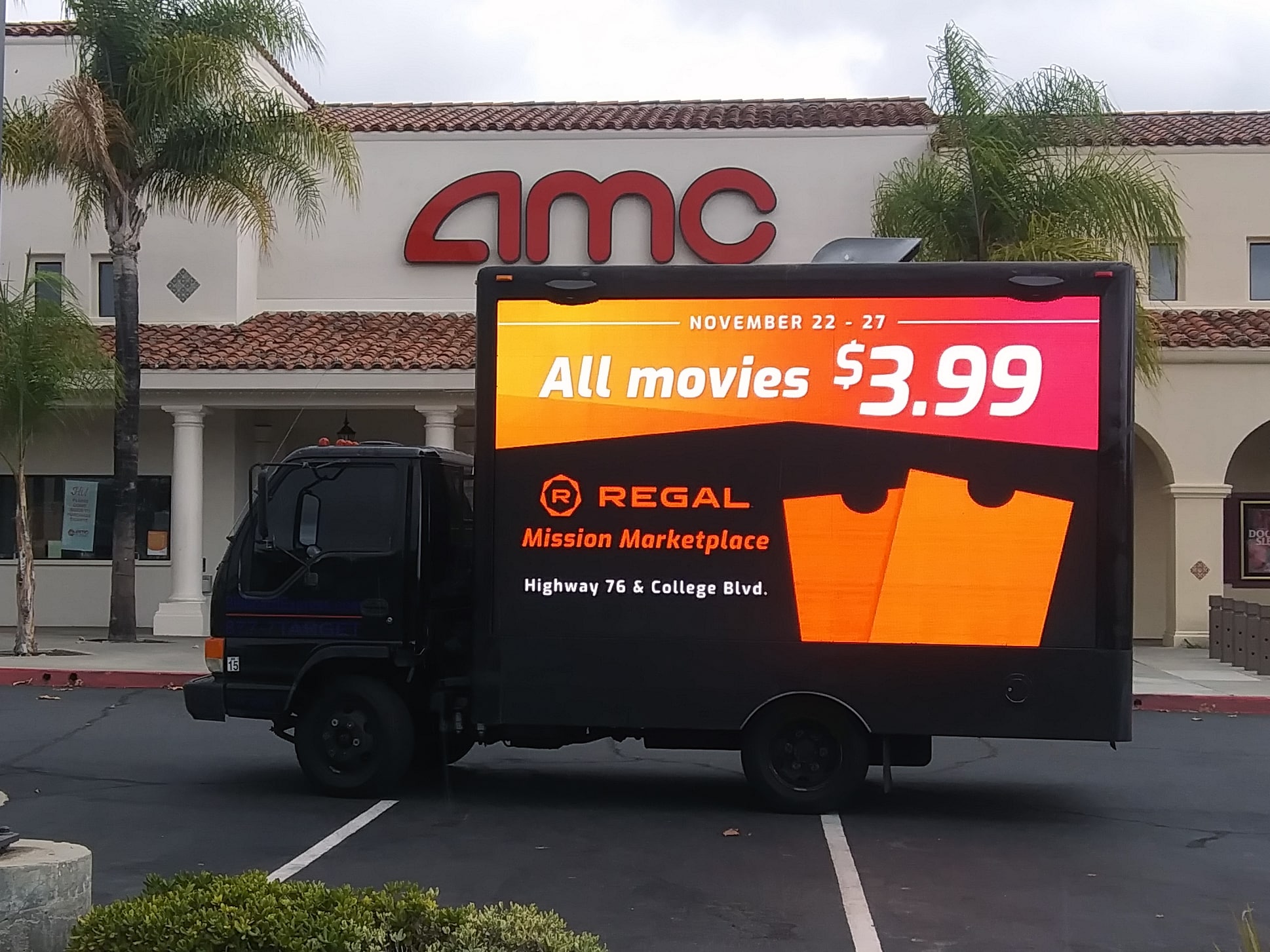 Digital Mobile Billboard Regal