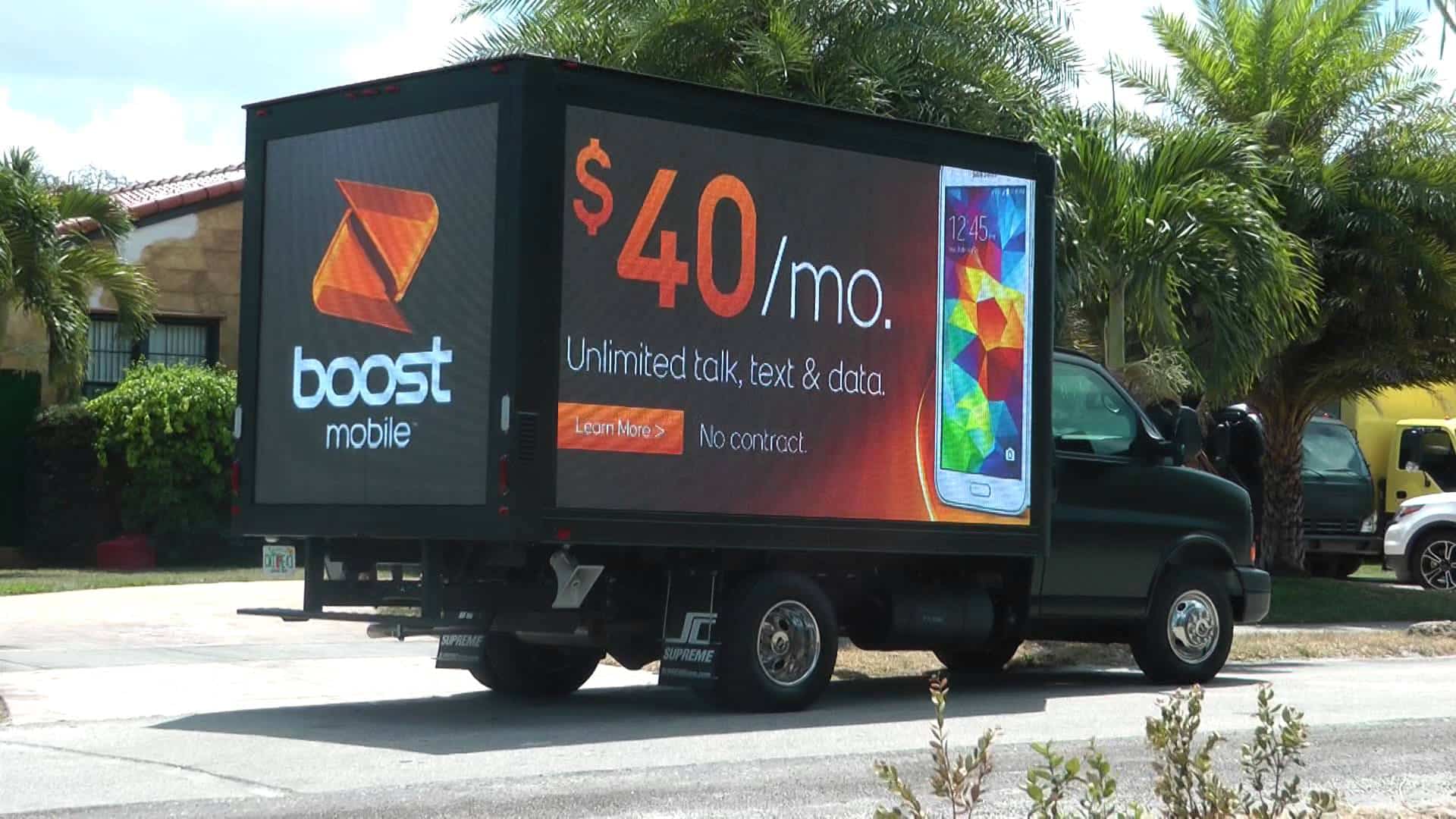 led truck advertising